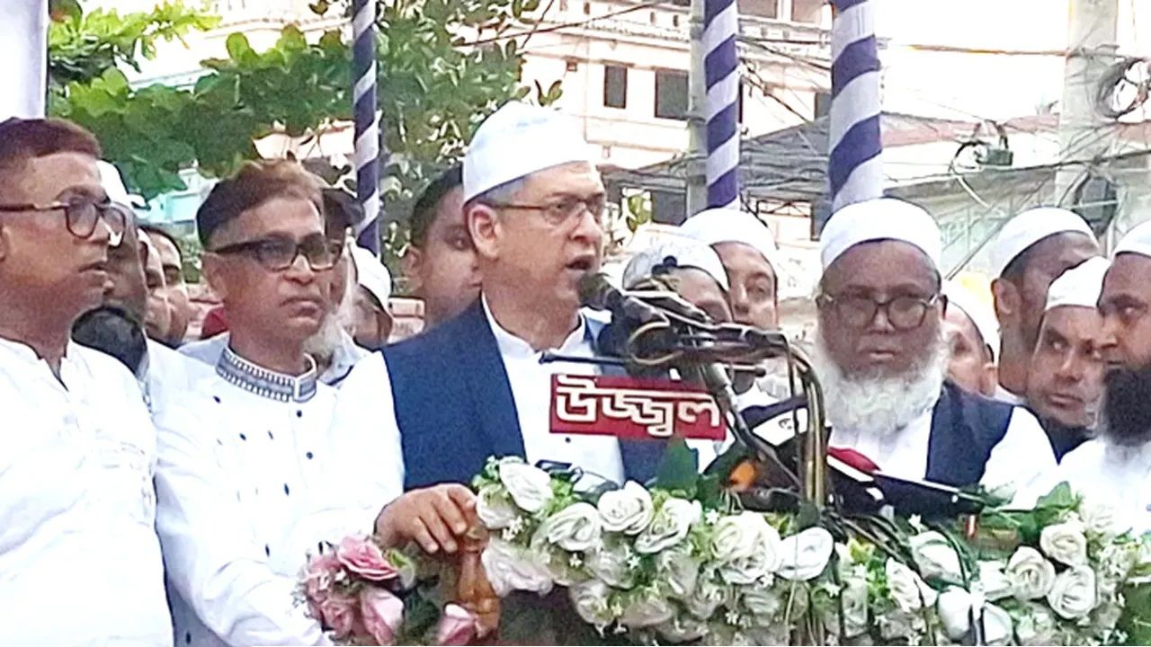 আমাদের জীবনের প্রথম অগ্রাধিকার ইসলাম : সালাহউদ্দিন আহমেদ