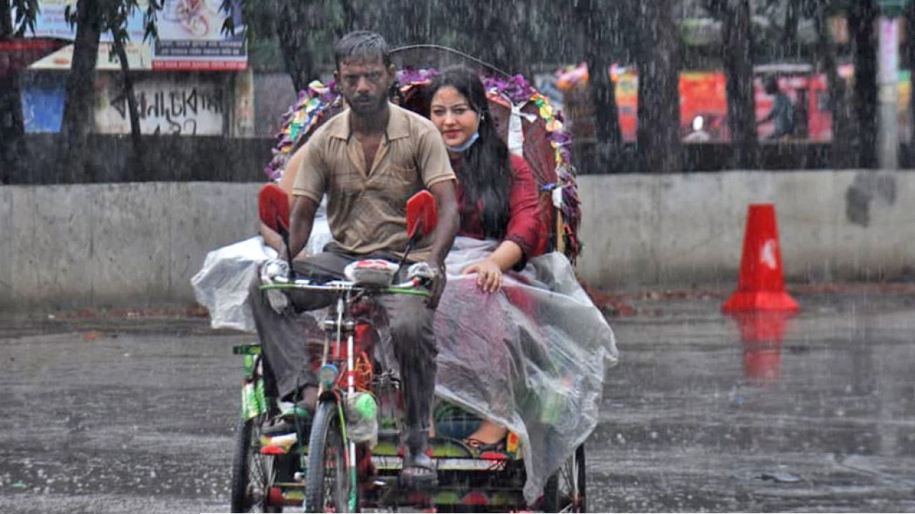 সাগরে লঘুচাপের কারণে বাড়চ্ছে বৃষ্টির প্রবণতা