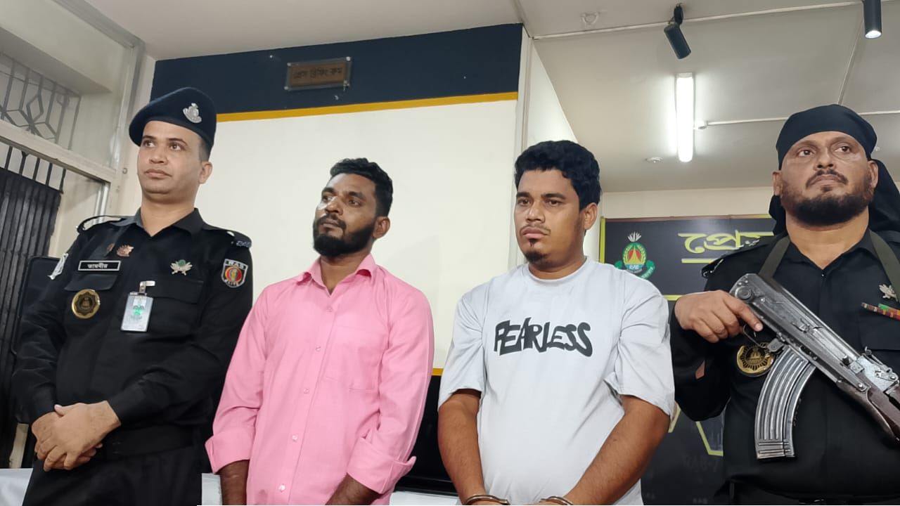 রাউজান, চালিতাতলী ও বায়েজিদে পৃথক অভিযানে র‍্যাব-৭ এর হাতে ৬ সন্ত্রাসী গ্রেফতার