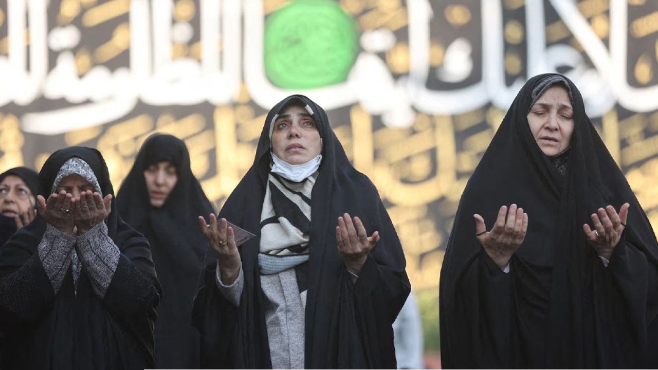 ভয়াবহ খরায় বিপর্যস্ত তেহরান: বৃষ্টির জন্য বিশেষ প্রার্থনা