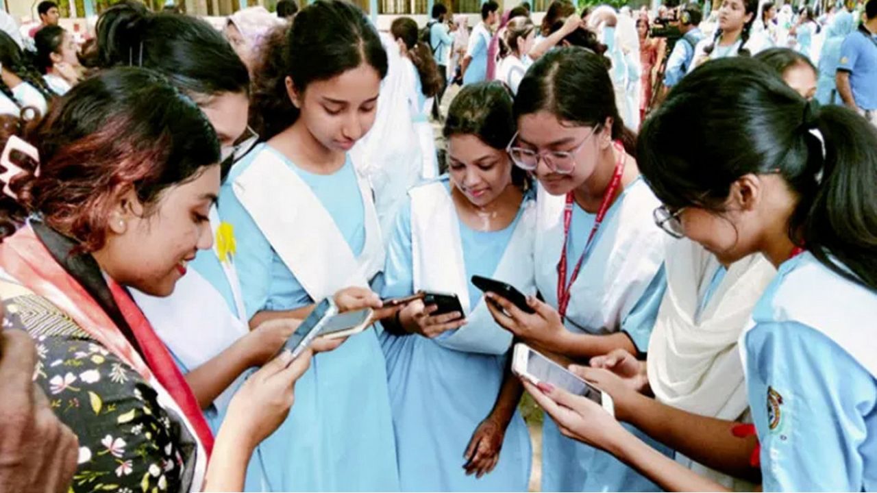 রবিবারে এইচএসসির খাতা পুনর্নিরীক্ষণের ফল প্রকাশ