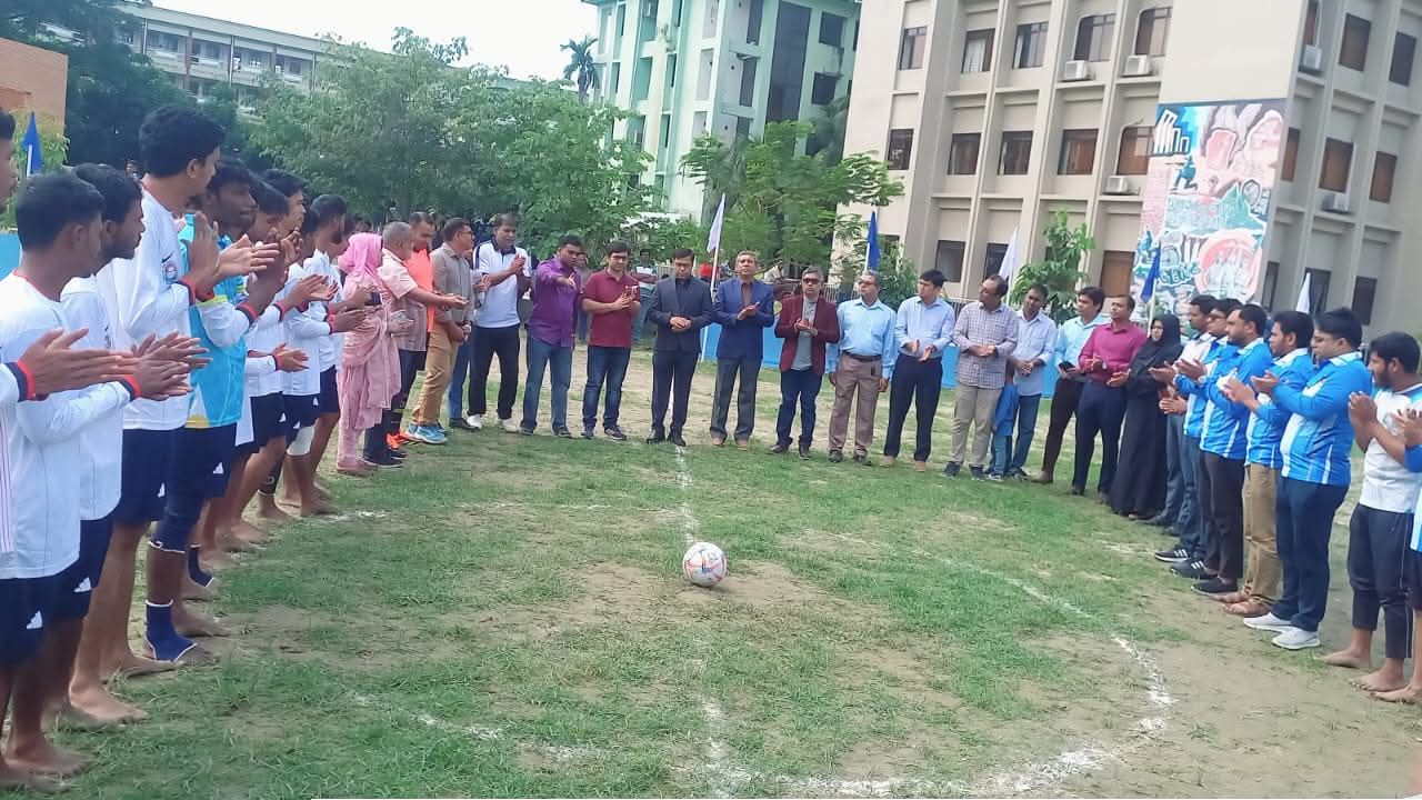 ত্রিশালে নজরুল বিশ্ববিদ্যালয়ে আন্তঃবিভাগ ও আন্তঃঅনুষদ মিনিবার ফুটবল প্রতিযোগিতার উদ্বোধন