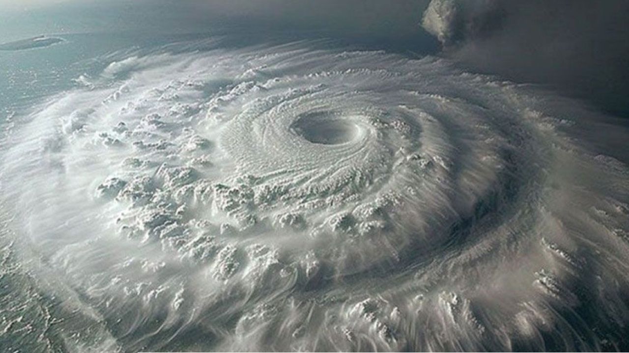 ভূমিকম্পের পর ‘ঘূর্ণিঝড়’ নিয়ে সতর্কবার্তা