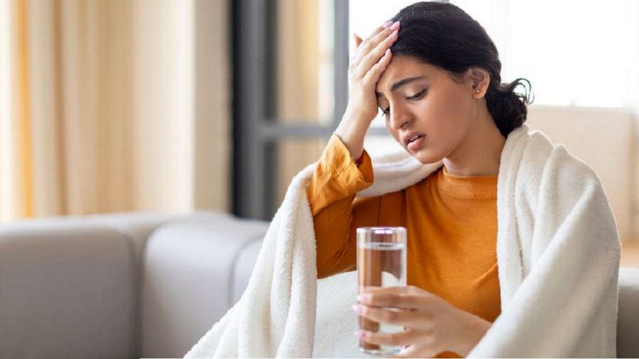 গলাব্যথা ও শুষ্ক কাশি থেকে শীতের শুরুতেই যেভাবে রক্ষার পাবেন