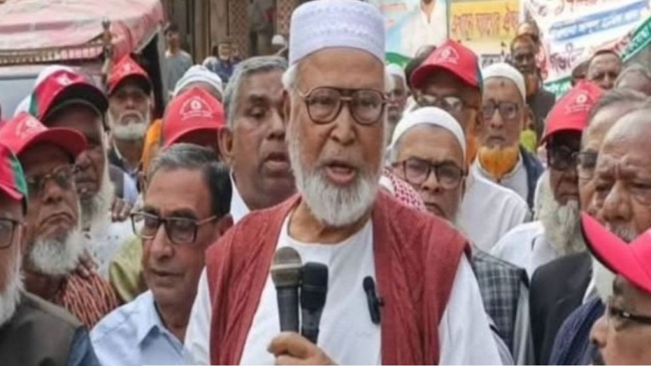 বাংলাদেশে বাস করে মুক্তিযোদ্ধাদের অপমান করা কাম্য নয় : কাদের সিদ্দিকী