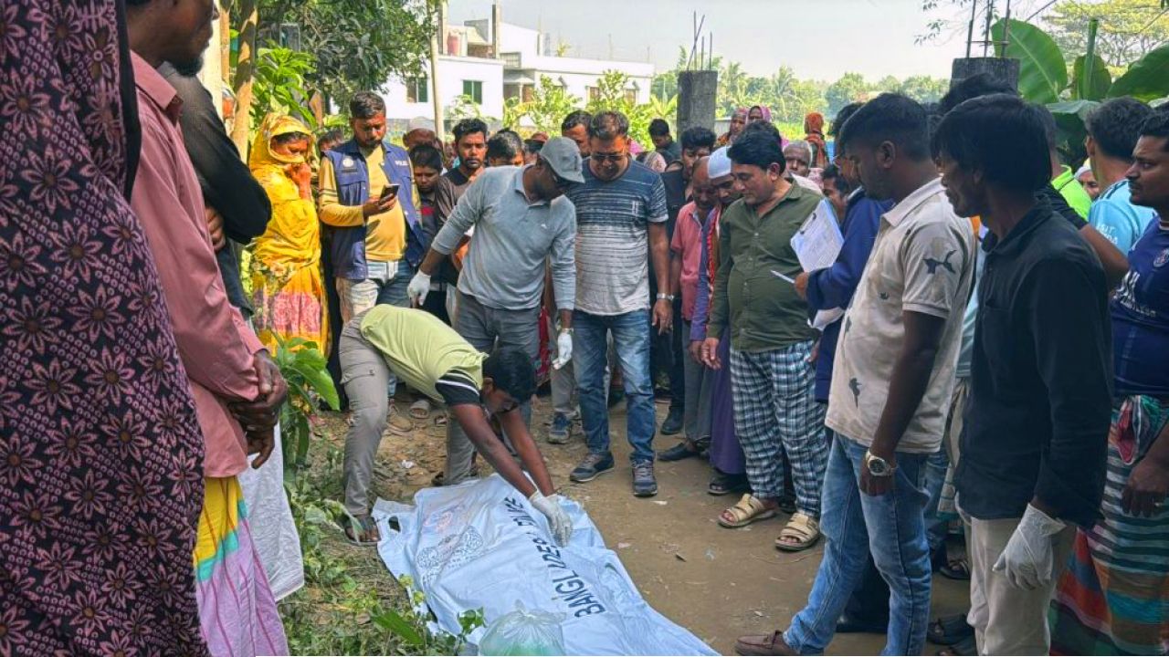 সিংগাইরে এক ব্যবসায়ীকে দুর্বৃত্তরা মাথা থেঁতলে হত্যা