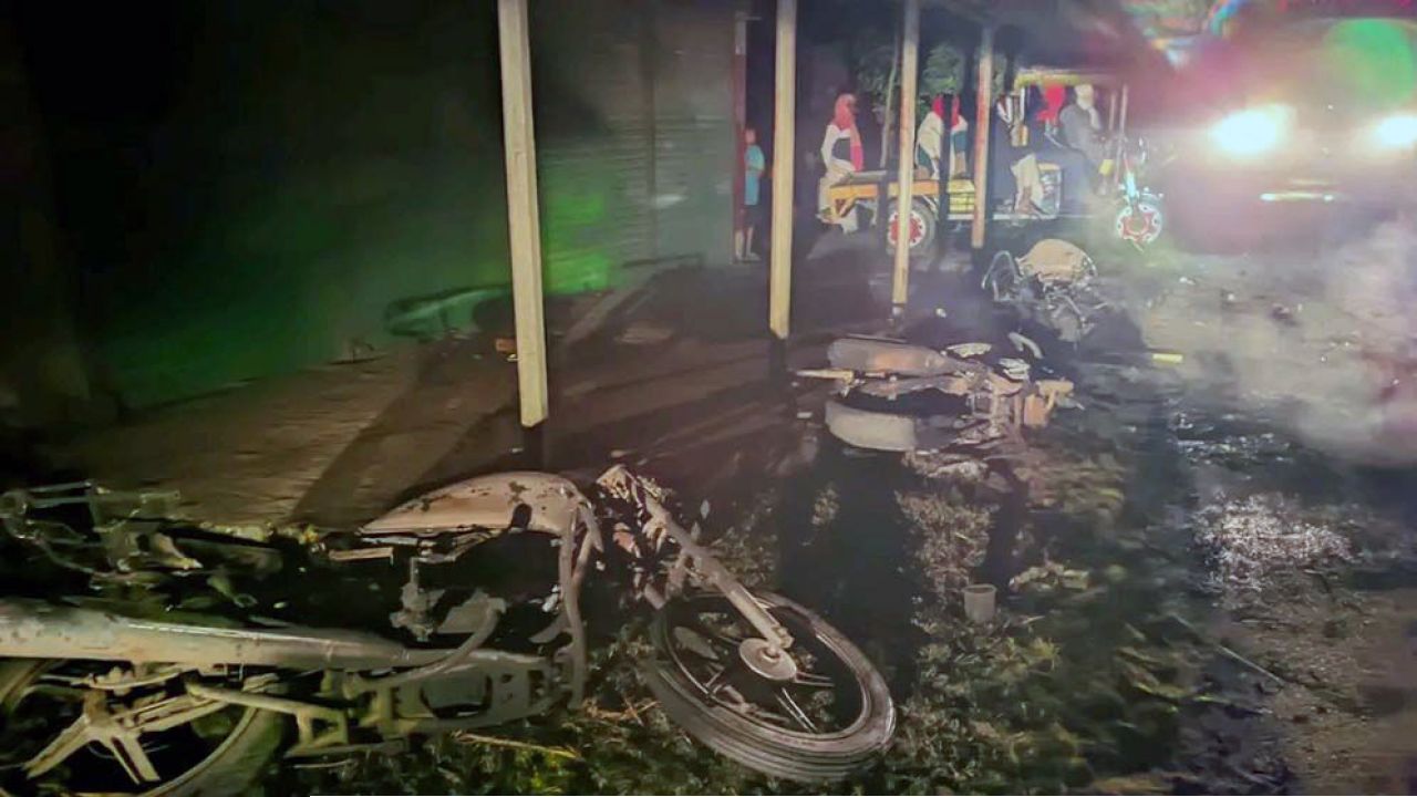 পাবনায় বিএনপি-জামায়াতের সংঘর্ষ, আহত প্রায় অর্ধশতাধিক     