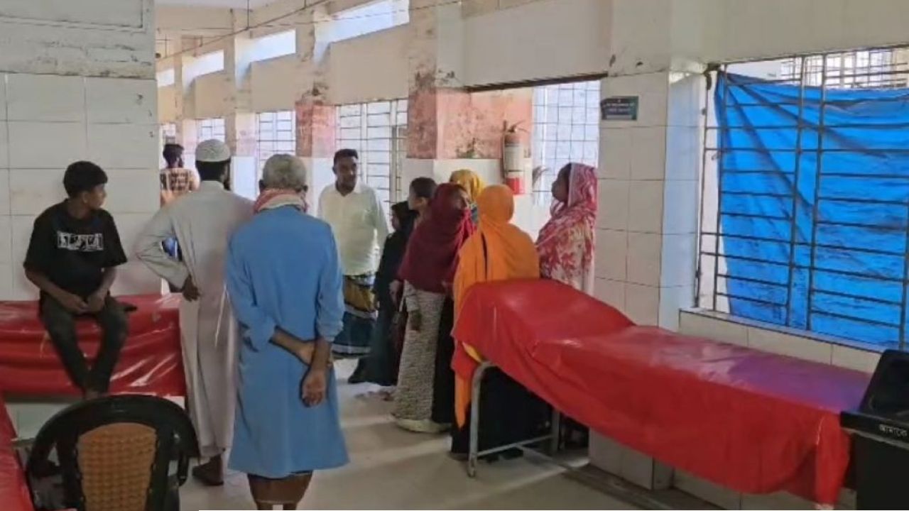 বেঞ্চে বসা নিয়ে সহপাঠীর ছুরিকাঘাতে ৬ শিক্ষার্থী আহত শ্রীপুরে  