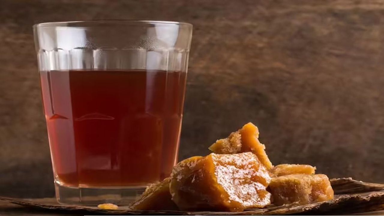 প্রতিরাতে গুড়ের শরবত পান করলে যে উপকারিতা হয়