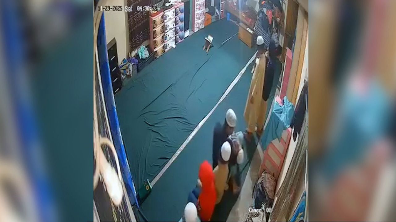 নামাজরত অবস্থায় মারা গেলেন এক মাদ্রাসা ছাত্র