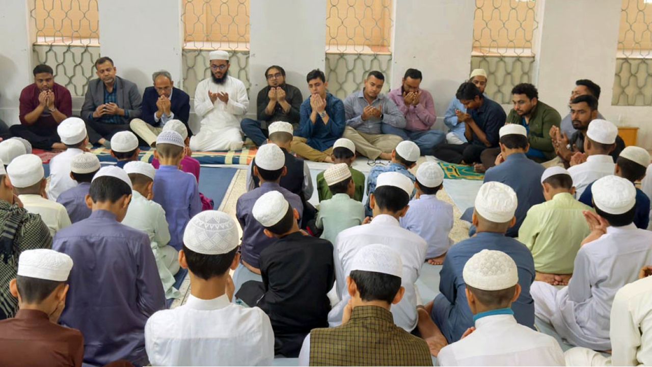 খালেদা জিয়ার সুস্থতা কামনাতে চিকিৎসকদের উদ্যোগে কোরআন খতম ও দোয়া