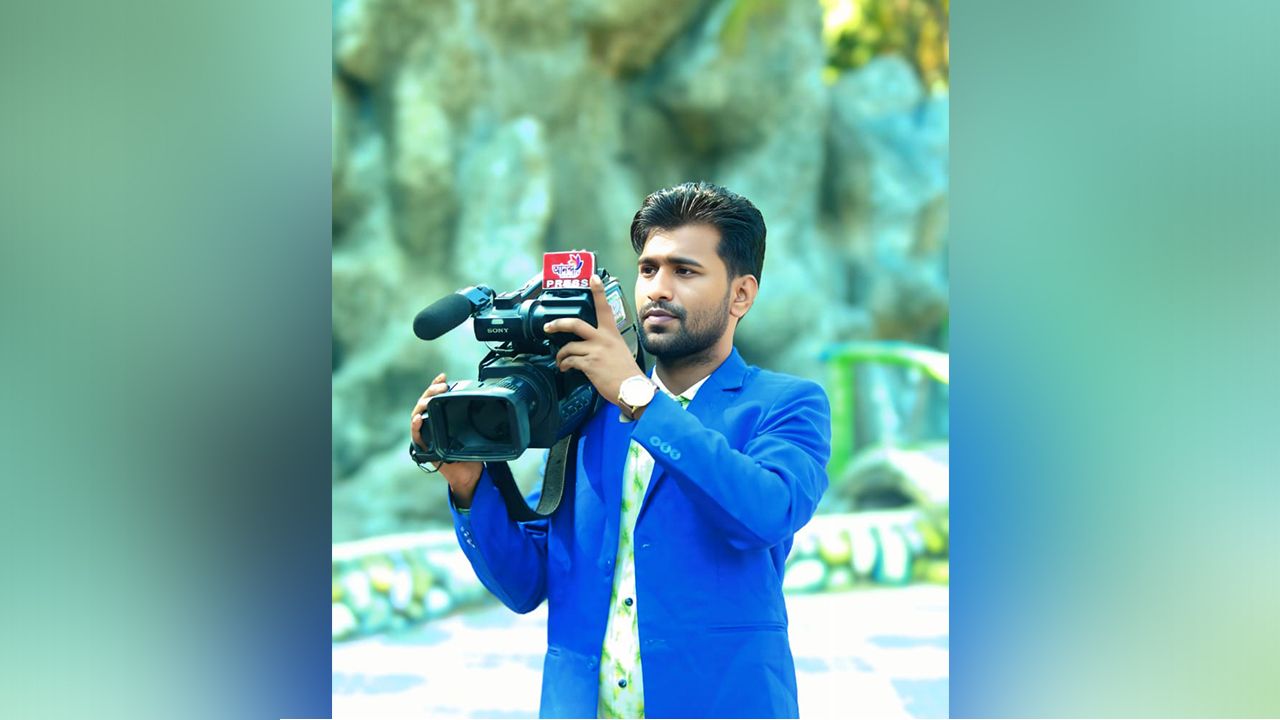 সড়ক দুর্ঘটনায় সাংবাদিক সুলতান সহ তিনজন গুরুতর আহত