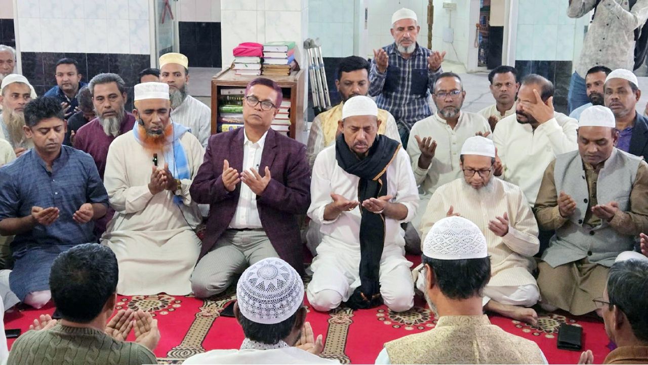 নারায়ণগঞ্জে খালেদা জিয়ার সুস্থতা কামনায় দোয়া ও মিলাদ মাহফিল