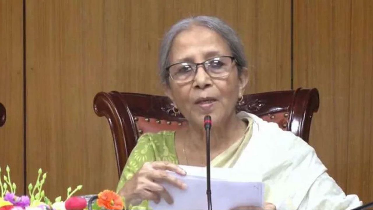 কুকুর ছানা হত্যার ঘটনায় মৎস্য ও প্রাণিসম্পদ মন্ত্রণালয়ের উপদেষ্টার ফোন