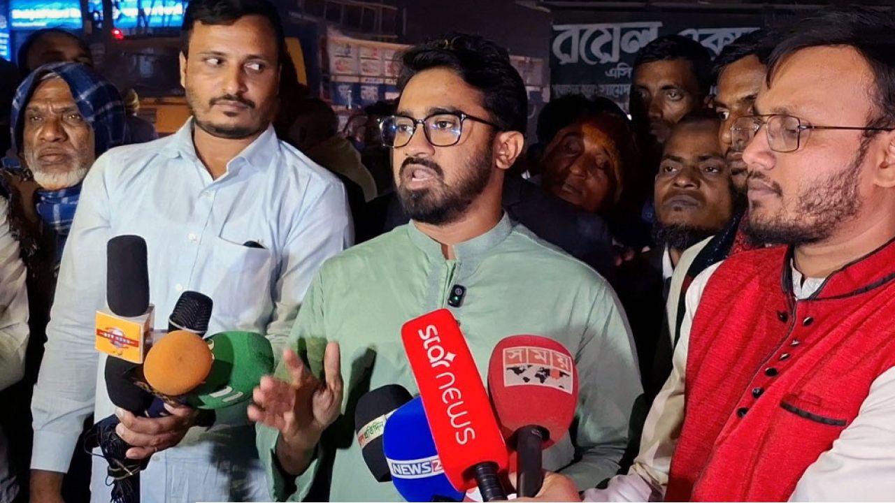 ভারতের প্রেসক্রিপশনে আওয়ামী লীগ নির্বাচনে অংশ নিতে চায় : রাশেদ খান