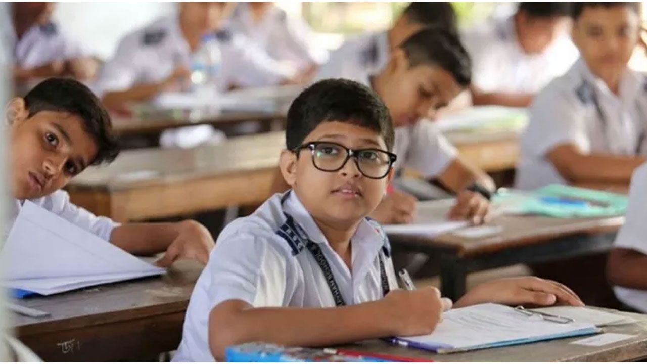স্কুলে ভর্তি : শিক্ষার্থীদের বয়সীমা নিয়ে জরুরি বিজ্ঞপ্তি