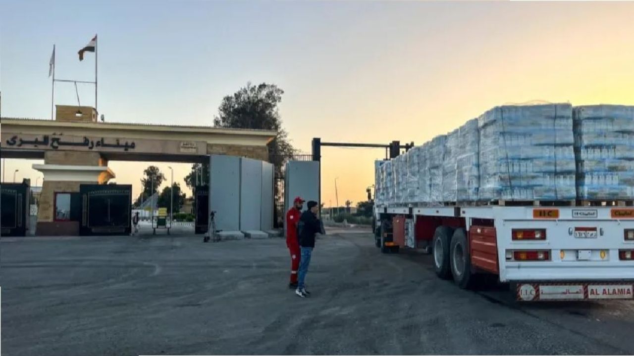 ফিলিস্তিনিদের দেশ ছেড়ে যাওয়ার সুযোগ দিতে চায় ইসরাইল