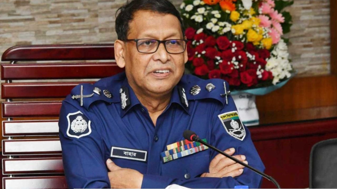 ২৪ ঘণ্টার মধ্যে পুলিশের মহাপরিদর্শককে অপসারণে আইনি নোটিশ