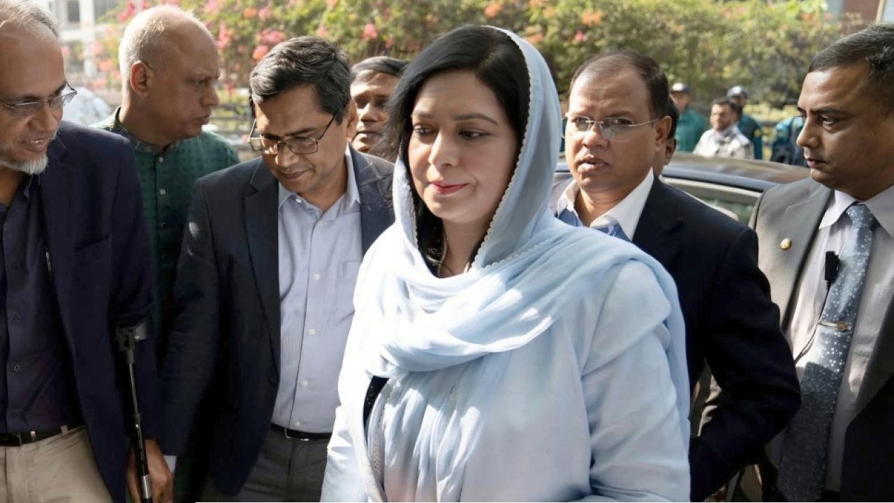 এভারকেয়ার হতে ধানমণ্ডিতে মায়ের বাসায় জুবাইদা রহমান