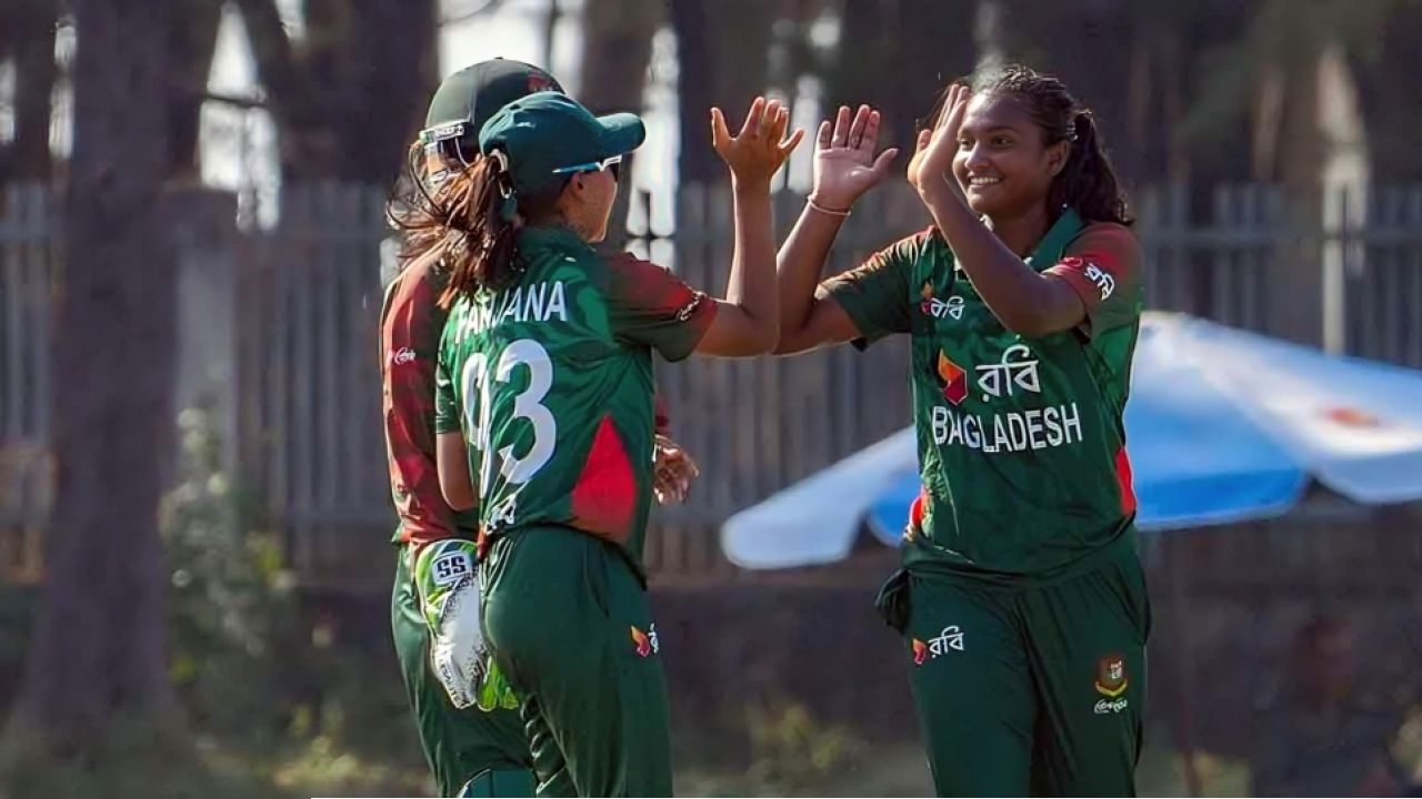 টি-টোয়েন্টিতে দুর্দান্ত বোলিংয়ে বাংলাদেশ হারাল পাকিস্তানকে