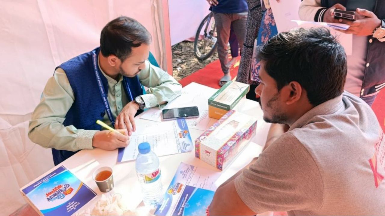 জাবিতে শহীদ কামরুল ফ্রি মেডিকেল ক্যাম্প–২০২৫ অনুষ্ঠিত