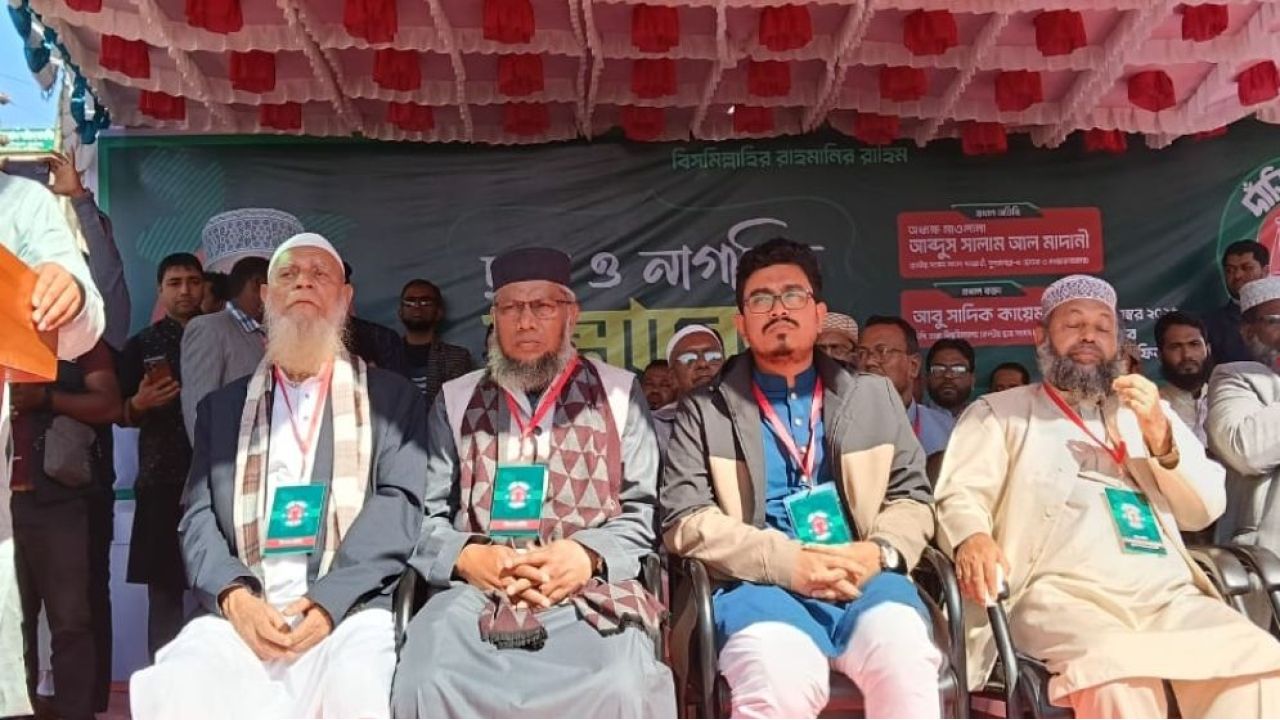 ভারতমুখী নয়, দেশমুখী রাজনীতি প্রয়োজন: সাদিক কায়েম