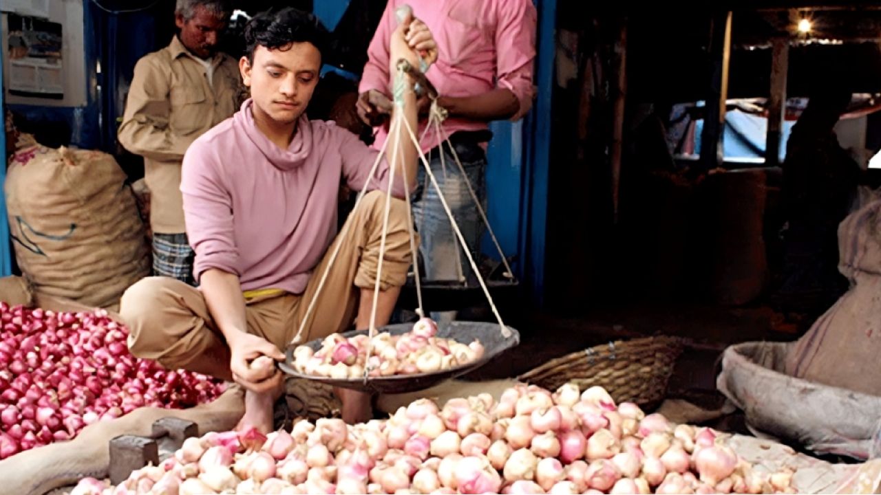 কেজিতে পেঁয়াজে ৪০ টাকা বেড়েছে