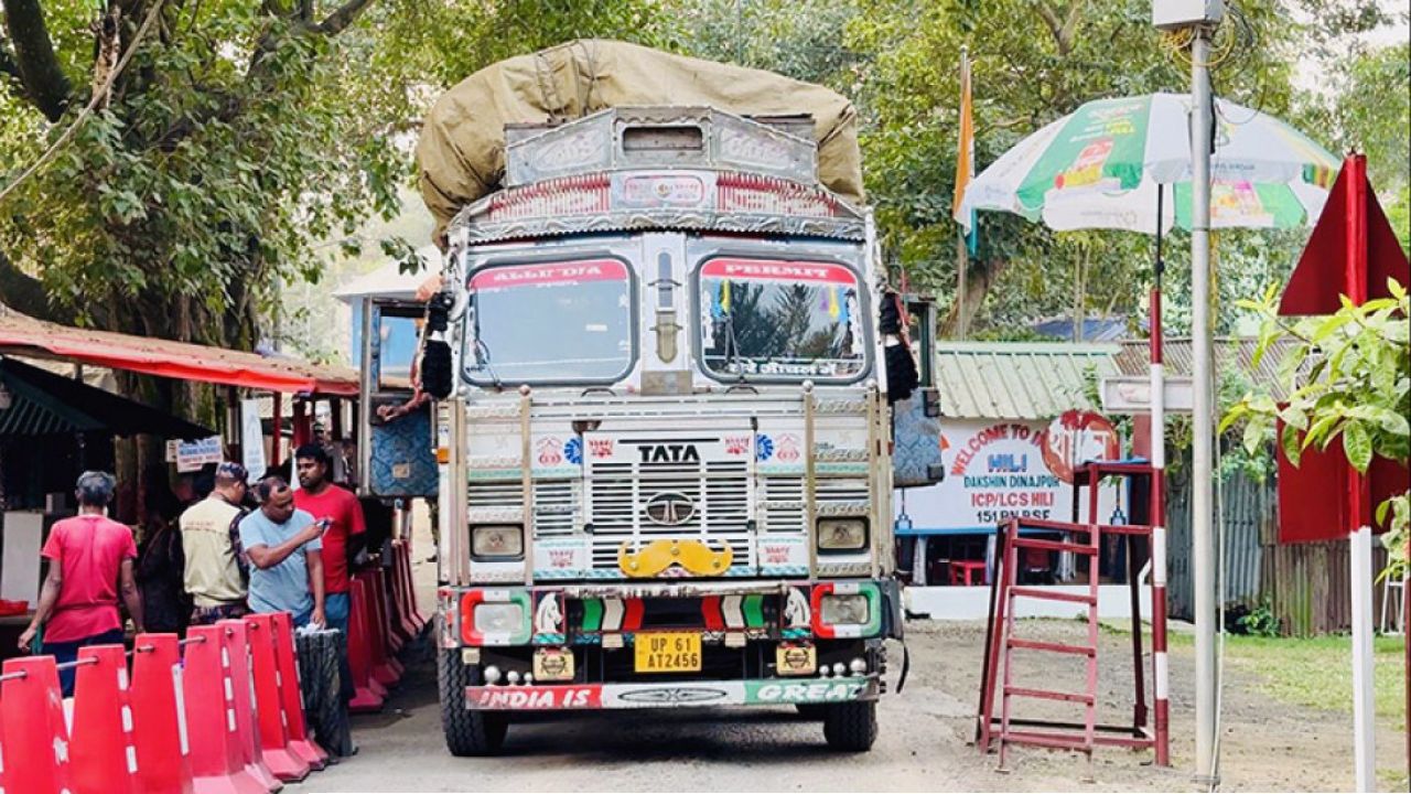 আমদানি শুরু হয়েছে পেঁয়াজের