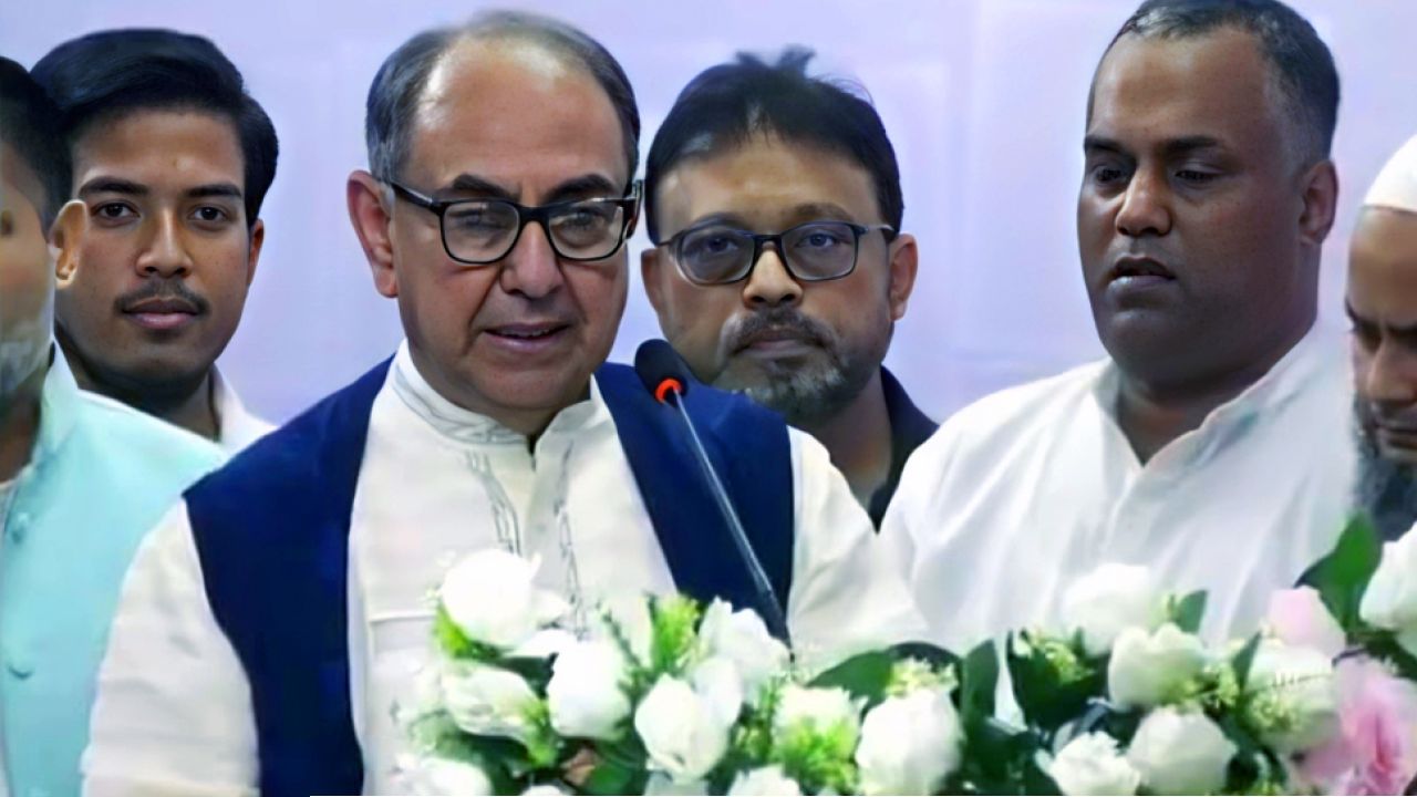 যেসব খেলার মাঠ দিয়েছিলাম সব দখলে নিয়েছে আ. লীগ : মির্জা আব্বাস