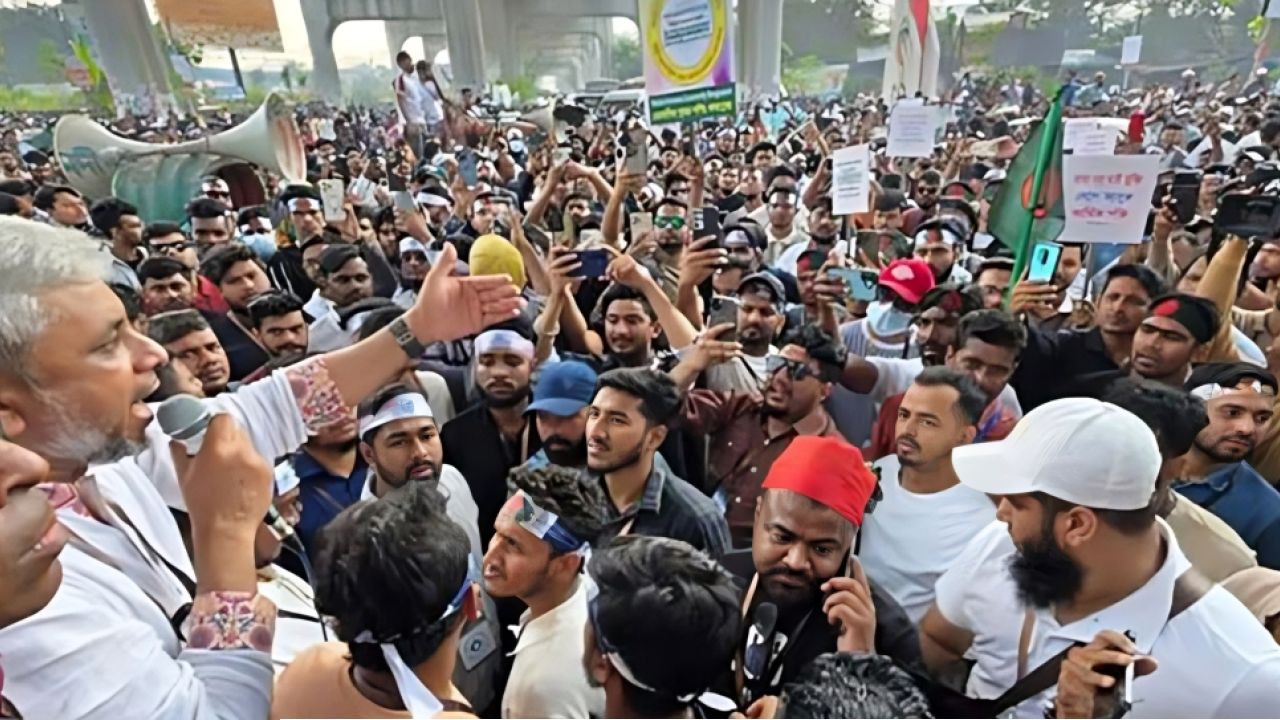 মোবাইল ব্যবসায়ীদের আন্দোলন চালিয়ে যাওয়ার ঘোষণা