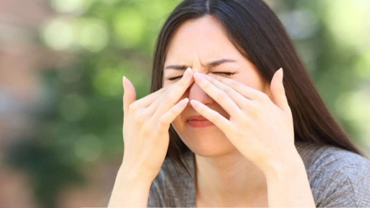 শীতে চোখকে দূষণ থেকে রক্ষা করার কিছু উপায় 