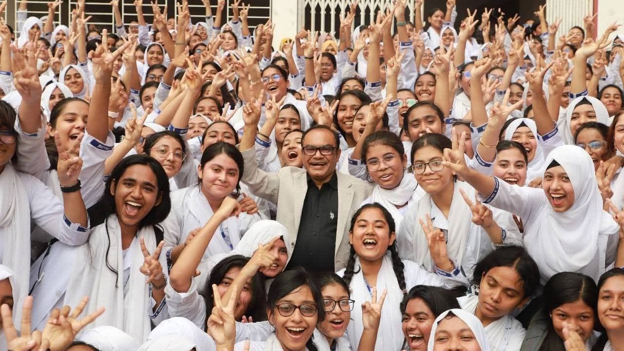 এইচএসসিতে ৫১ ও এসএসসিতে ৯১ বৃত্তি পেল সামসুল হক খান স্কুল অ্যান্ড কলেজ