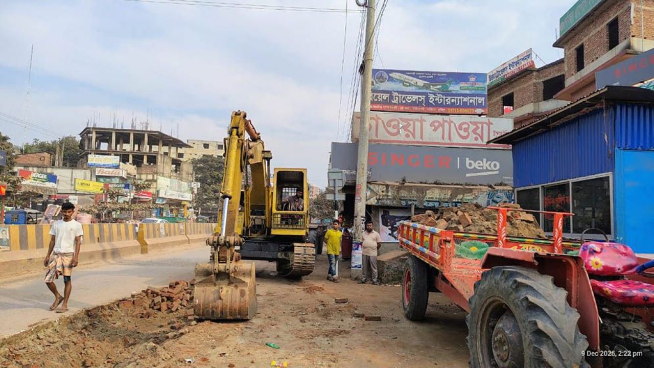 কুমিল্লা-সিলেট মহাসড়কের দেবিদ্বার অংশে সড়কের সংস্কার কাজ শুরু