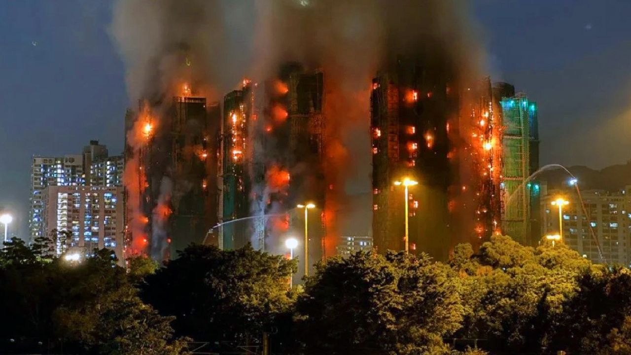 হংকংয়ে অগ্নিকাণ্ডে নিহত বেড়ে দারিয়েছে ১৬০ জন