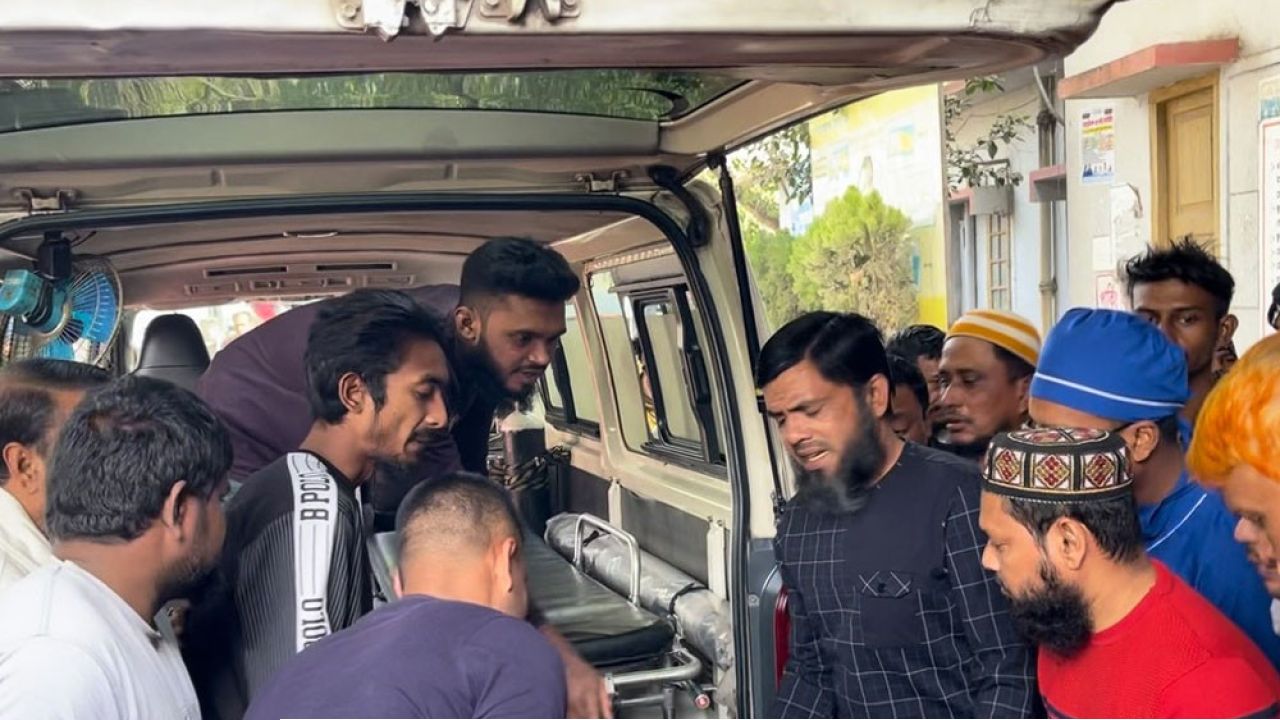 চুয়াডাঙ্গায় পুলিশের গুলিতে এক পথচারী গুলিবিদ্ধ