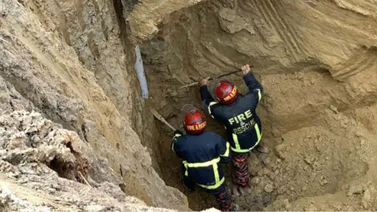 শিশু সাজিদকে উদ্ধারের পর হাসপাতালে নেওয়া হয়েছে