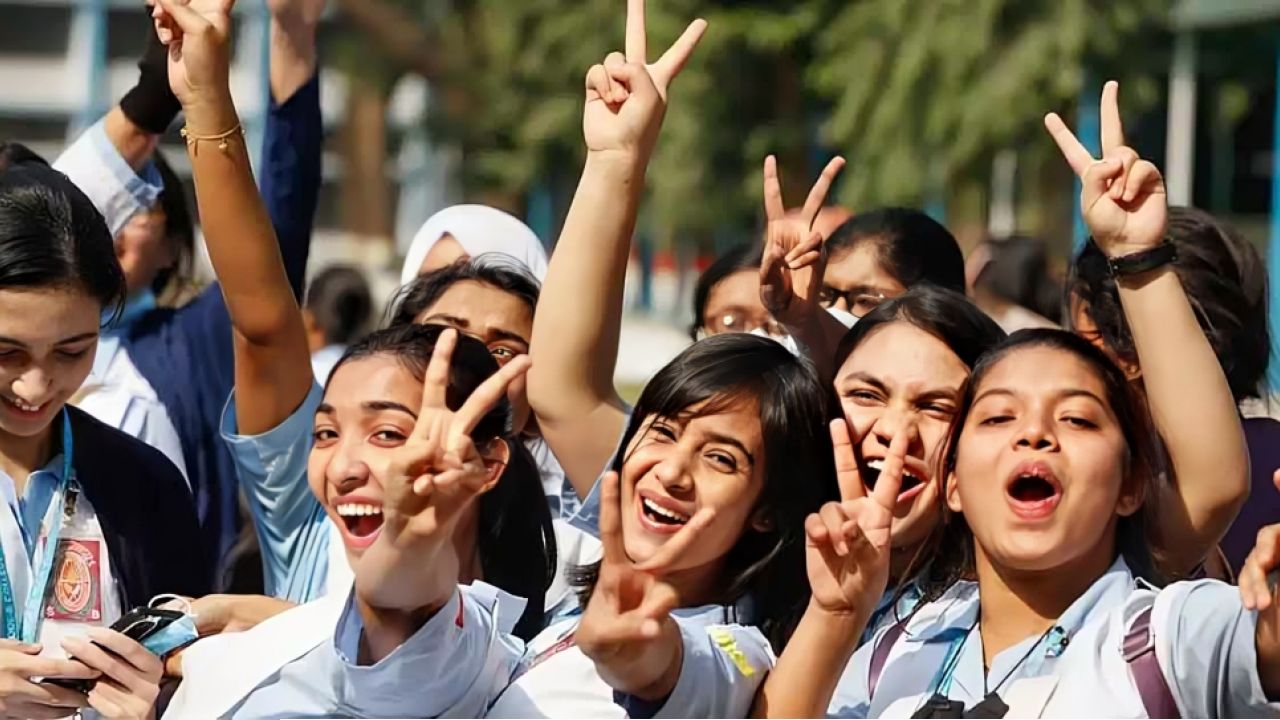 শিক্ষাপ্রতিষ্ঠানে লম্বা ছুটি ঘোষণা