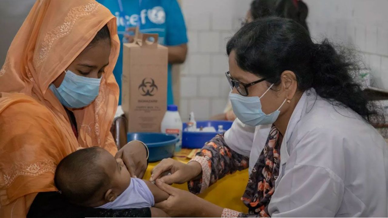 শিশুর কোনো টিকা বাদ পড়লে কী করবেন জেনে নিন