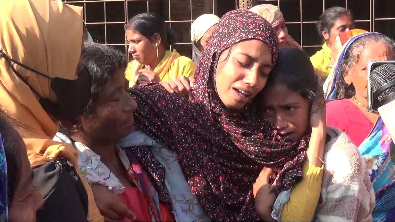 ইউপি সদস্যের কার্যালয় থেকে মাইক্রোবাস চালকের ঝুলন্ত লাশ উদ্ধার,  হত্যার অভিযোগ