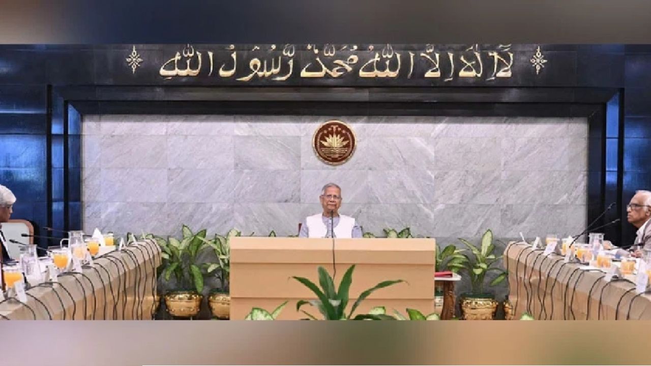 হাদির চিকিৎসা ও সর্বশেষ অবস্থা নিয়ে উপদেষ্টা পরিষদে বৈঠক