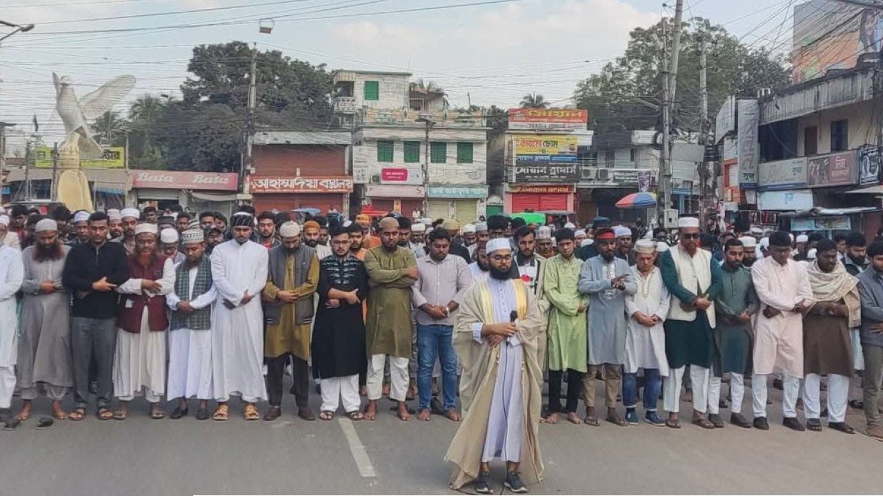 ঝিনাইদহে শহীদ ওসমান হাদির গায়েবানা জানাজা