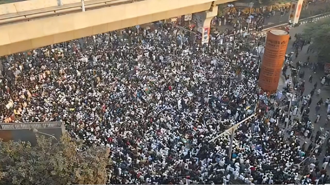 হাদির জানাজায় অংশ নেওয়ার আহ্বান, শাহবাগে বিক্ষোভ কর্মসূচি সমাপ্ত 