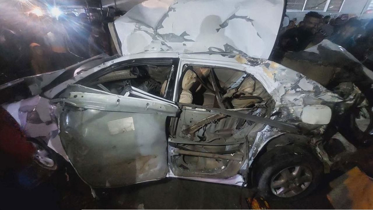 বিয়েবাড়ি থেকে ফেরার পথে ট্রাকের ধাক্কায় নিহত মা-মেয়ে