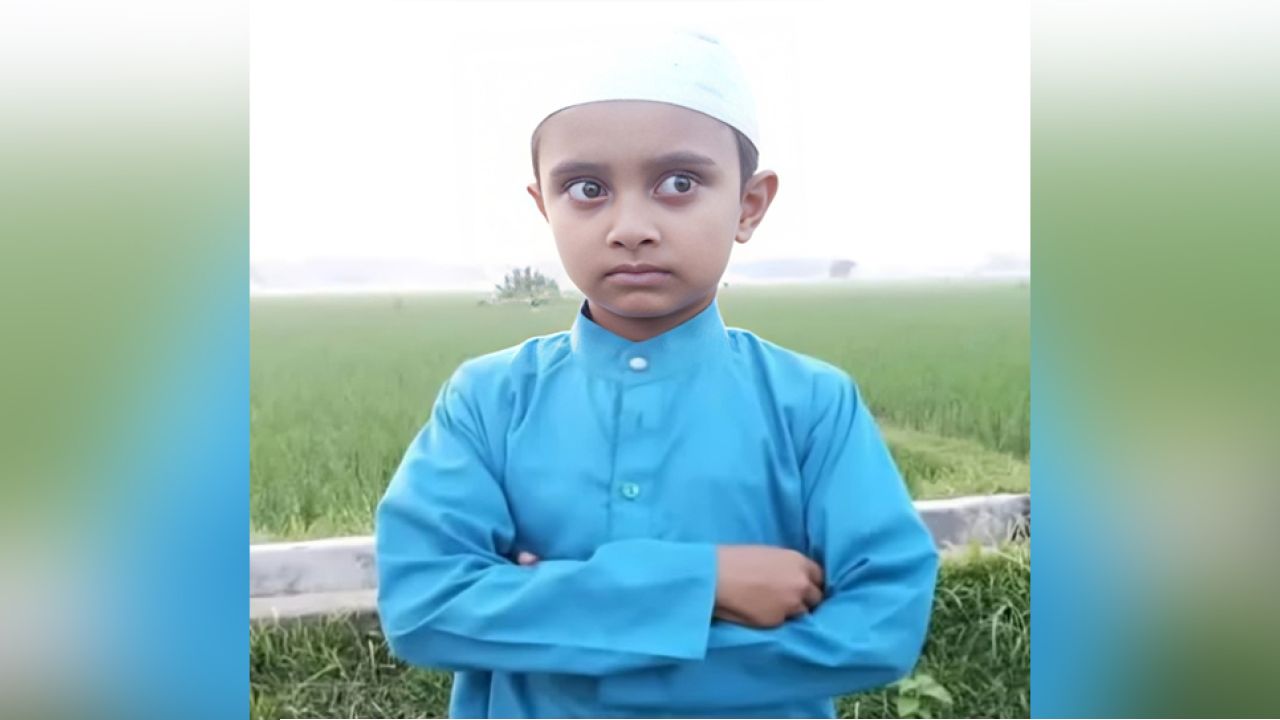 দুর্গাপুরে ব্যাটারি চালিত অটো রিক্সার ধাক্কায় মাদ্রাসা ছাত্র নিহত