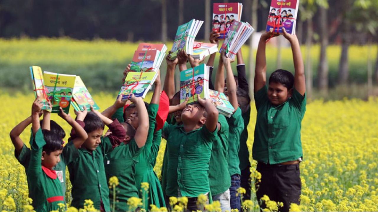 উৎসব ছাড়াই ১ জানুয়ারি নতুন বই পাচ্ছে শিক্ষার্থীরা