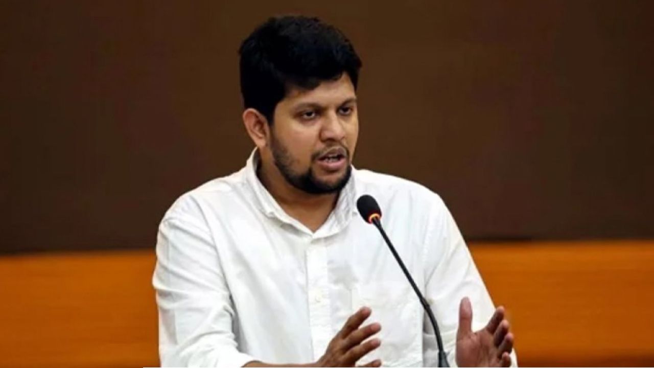 নির্বাচনে অংশগ্রহণ নিয়ে চূড়ান্ত সিদ্ধান্ত জানালেন মাহফুজ আলম