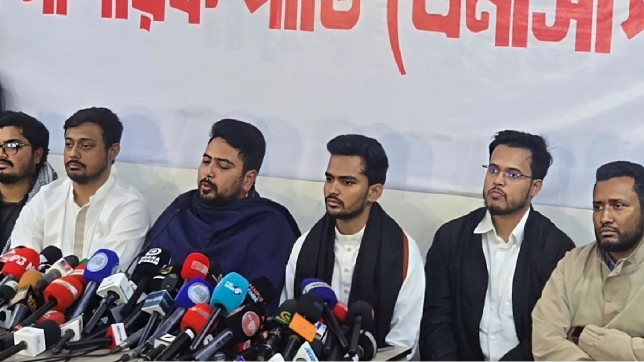 এনিসিপিতে যোগ দিয়েই মুখপাত্র হলেন আসিফ মাহমুদ ভূঁইয়া