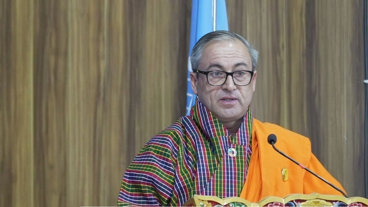 খালেদা জিয়াকে শ্রদ্ধা জানাতে ঢাকায় আসছেন ভুটানের পররাষ্ট্রমন্ত্রী