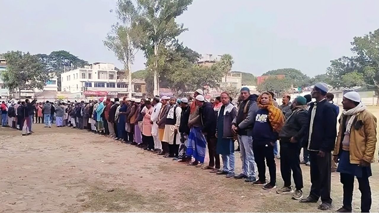 পীরগঞ্জে বেগম খালেদা জিয়ার গায়েবানা জানাজা অনুষ্ঠিত