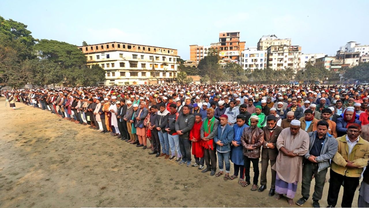 বগুড়ায় বেগম খালেদা জিয়ার গায়েবানা জানাজা অনুষ্ঠিত